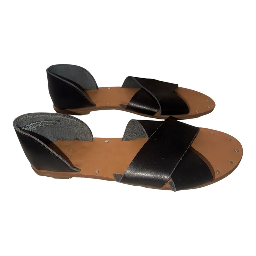 Sz 8.5 Universal Thread Sandals